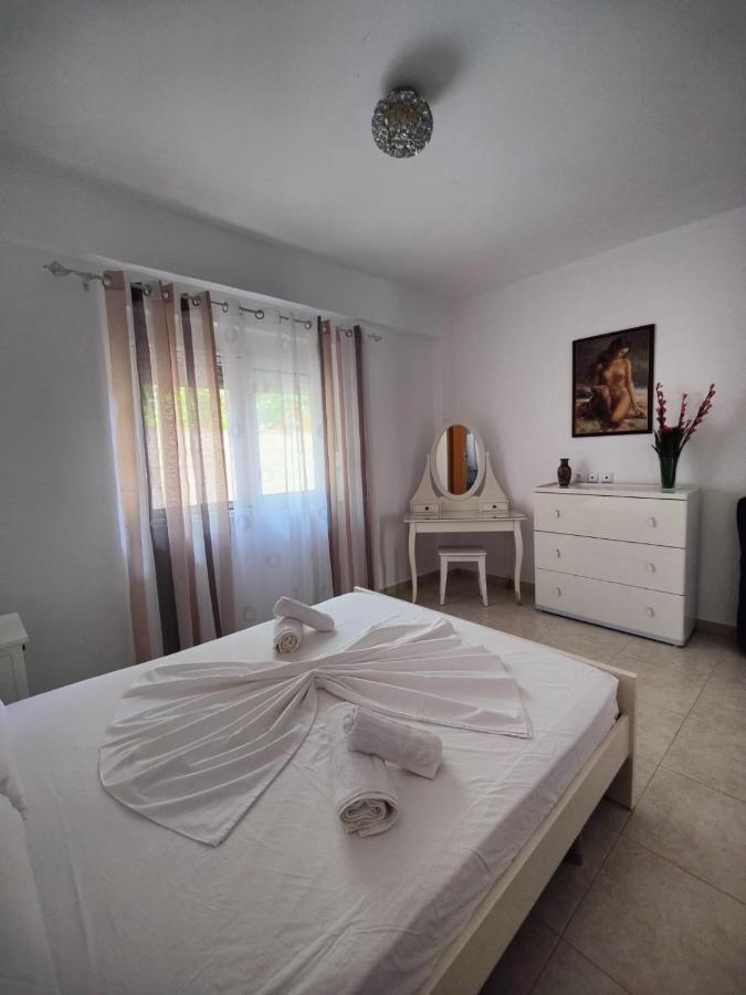 Apartment Amazing View At Kroi I Gjine,